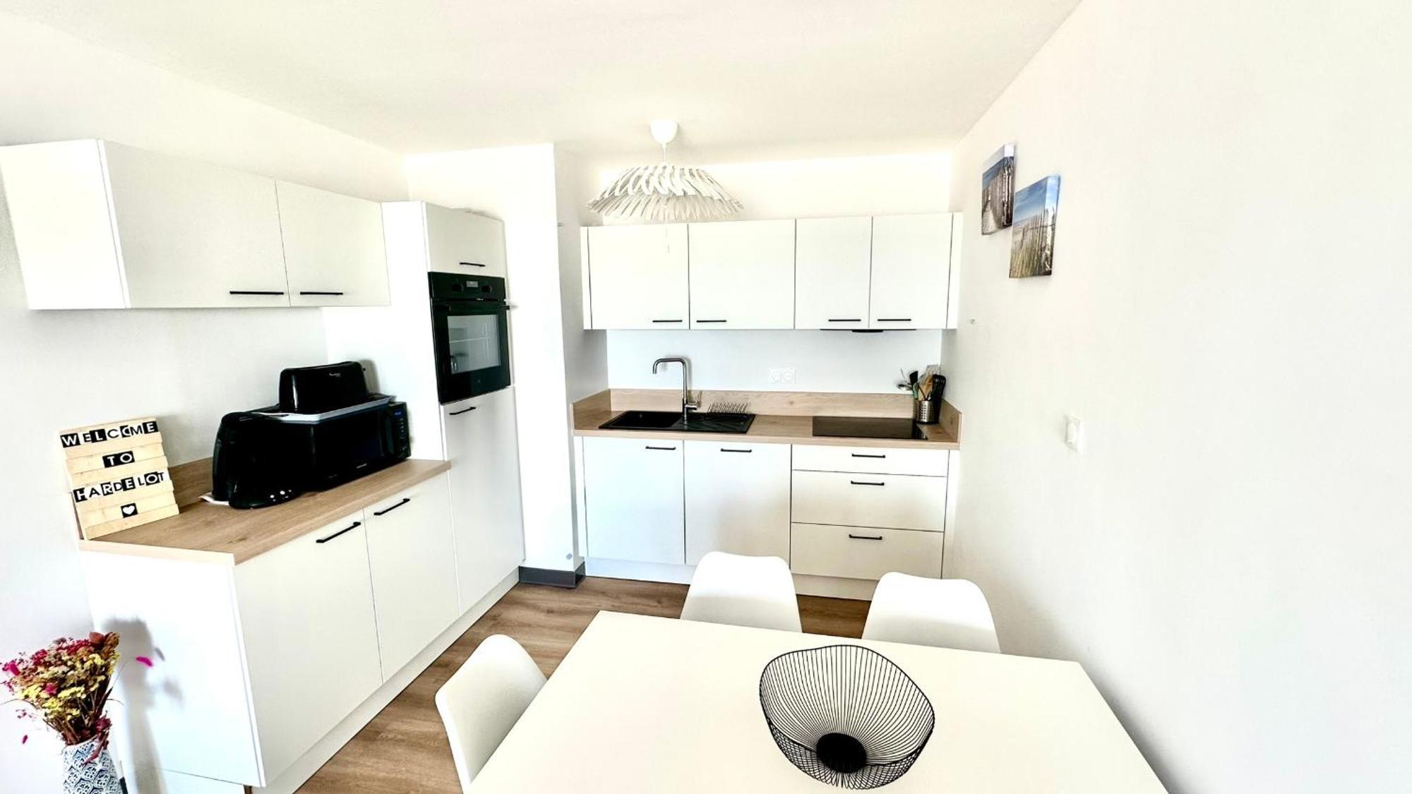 Front De Mer, 5e Etage *