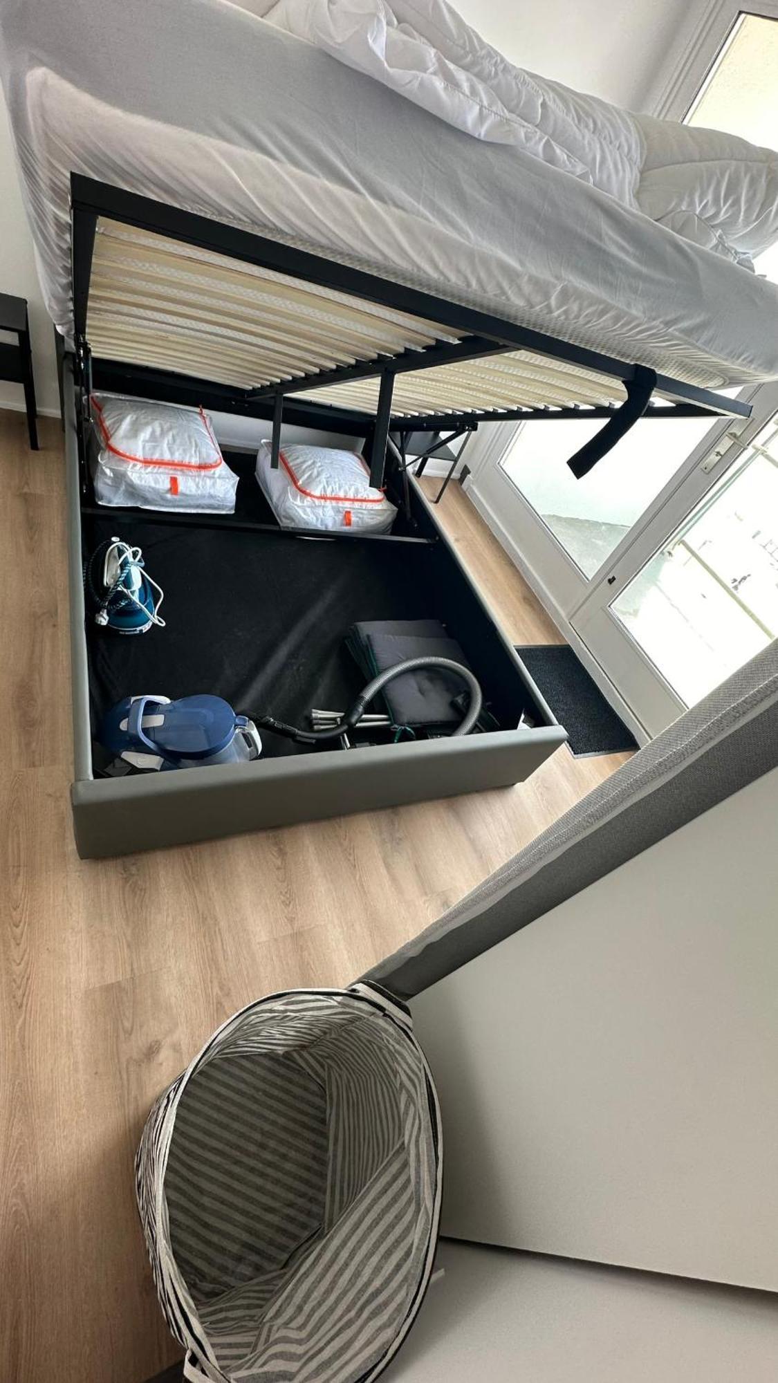 Apartment Front De Mer, 5e Etage